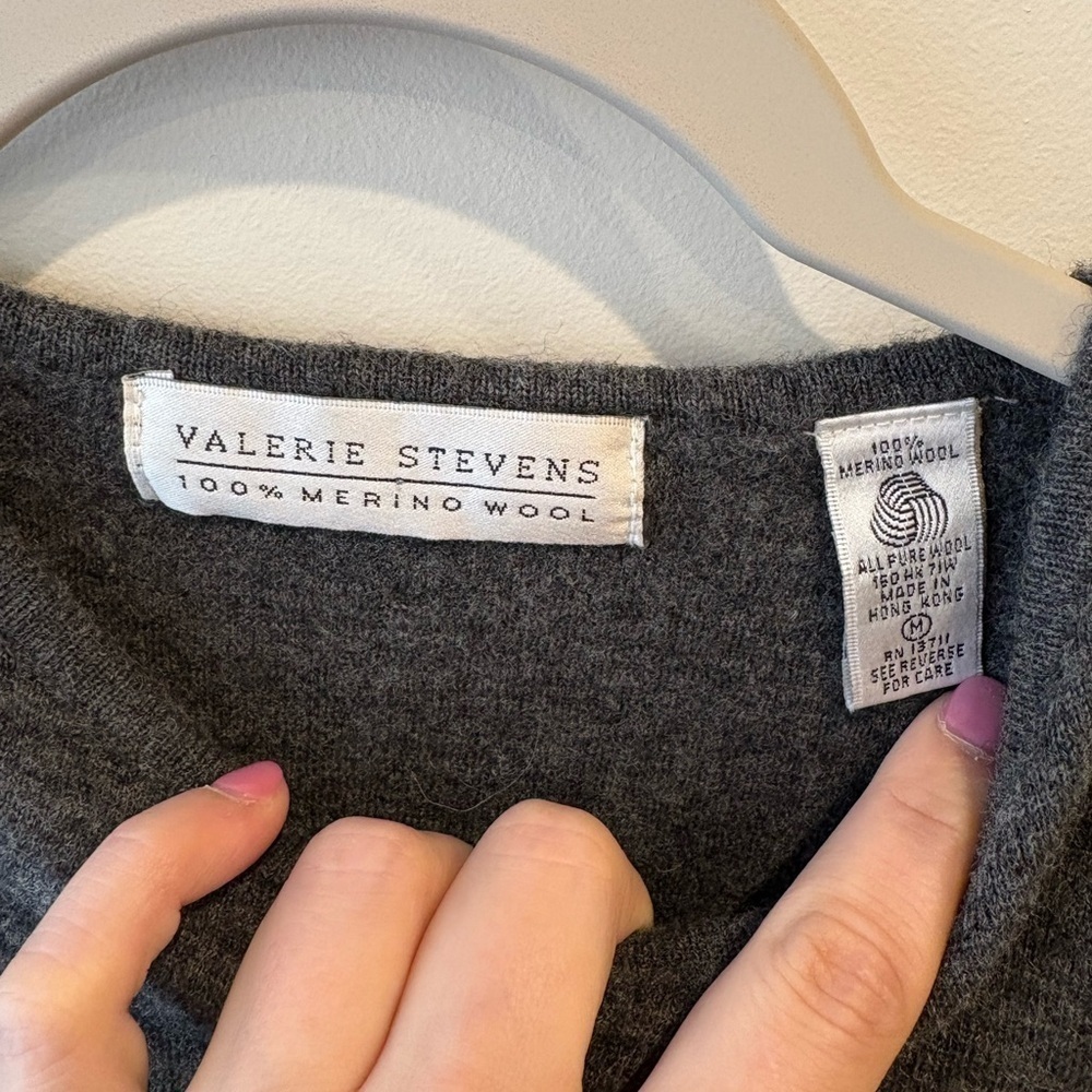 Valerie Stevens 100% Wool Sweater - Picture 2 of 5